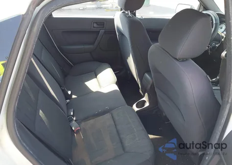 2011 Ford Focus Se z USA, uszkodzony, nr VIN 1FAHP3FN1BW198323